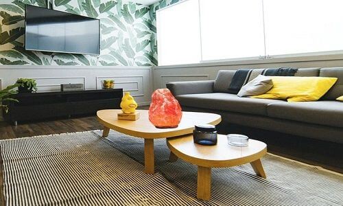 himalayan salt lamps-family room